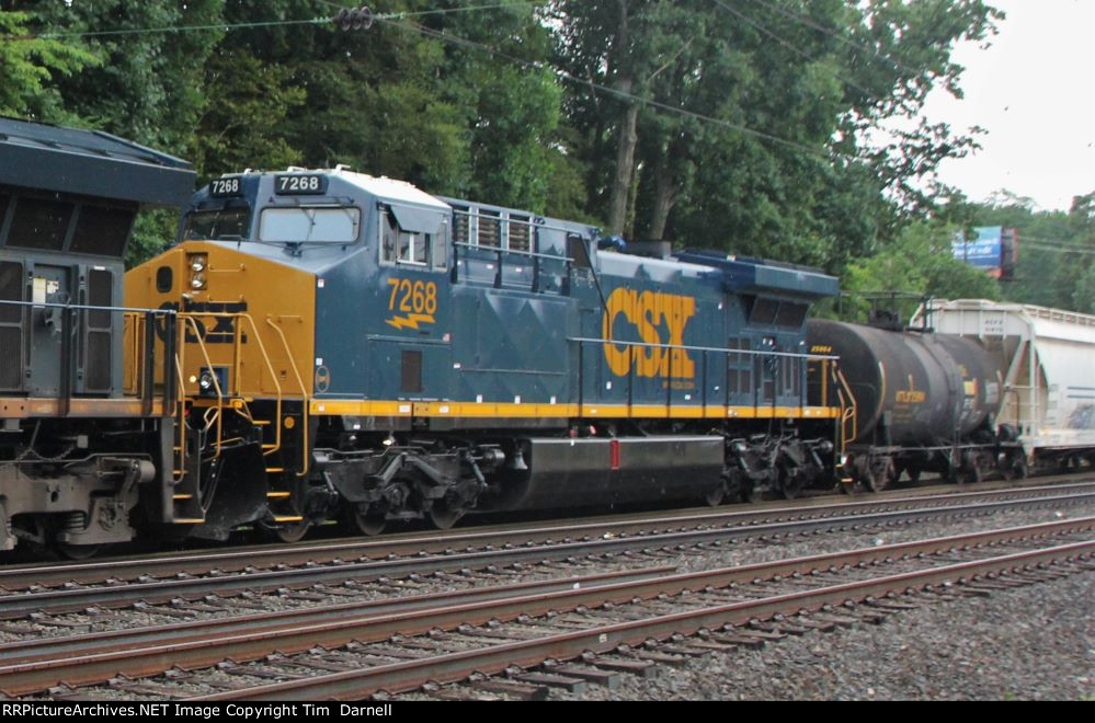 CSX 7268 on M410